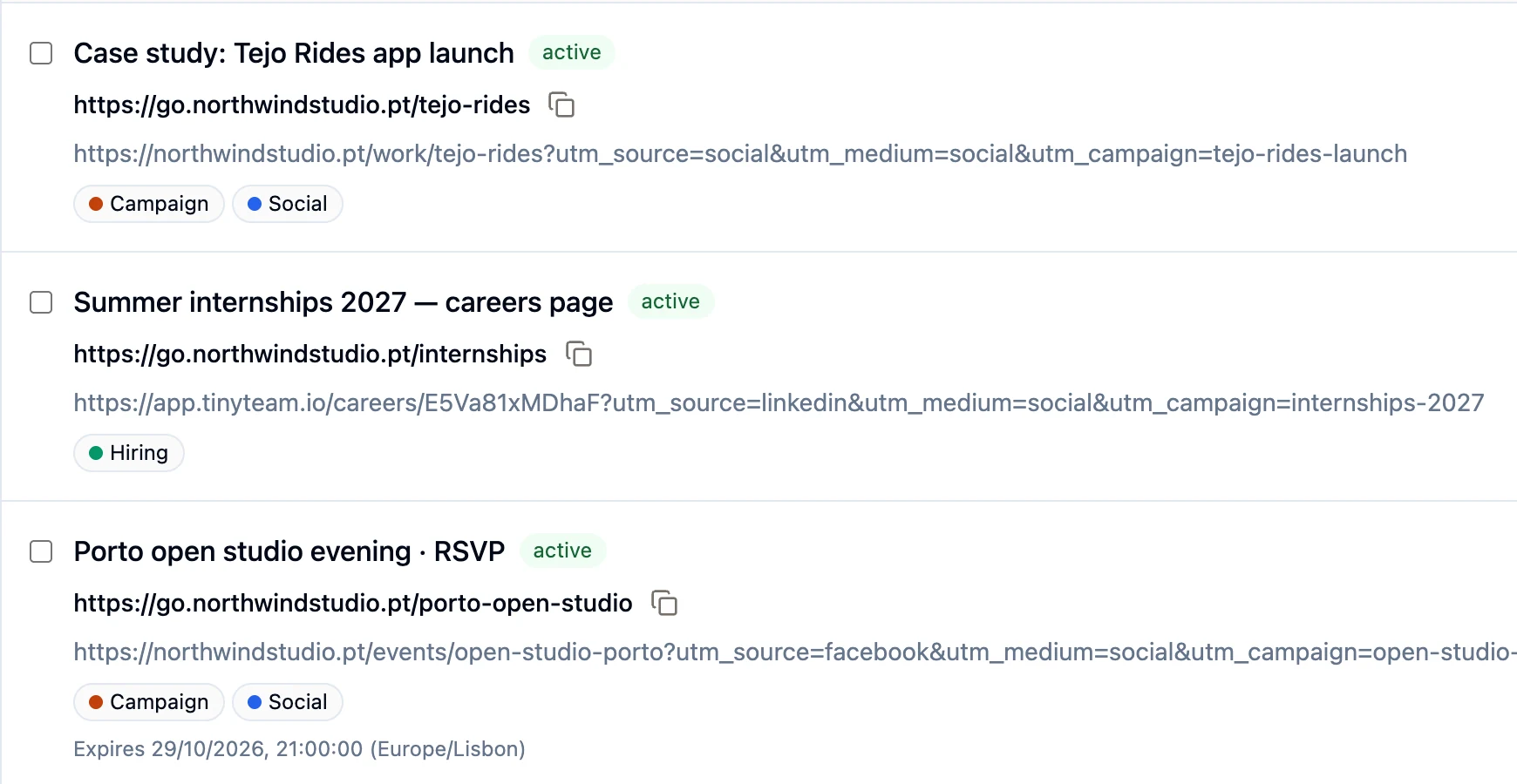 Links list in Tiny Team: short links on the studio's own domain with UTM destinations, status and tags
